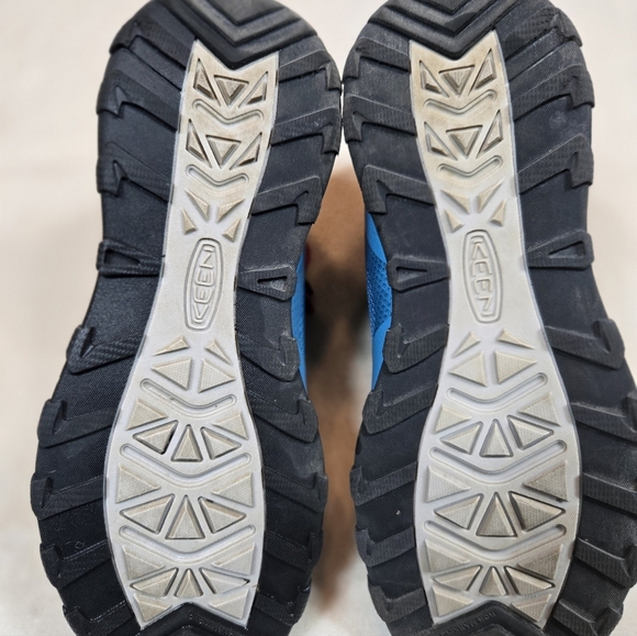 Keen Vibrant Blue Hiking Boots with Pink Accents - Picture 5 of 7